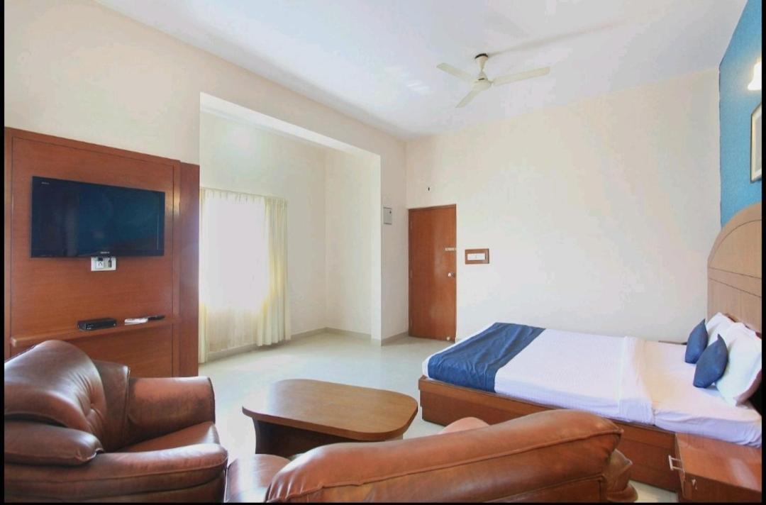 Hotel Stay By The Way Mysore Εξωτερικό φωτογραφία