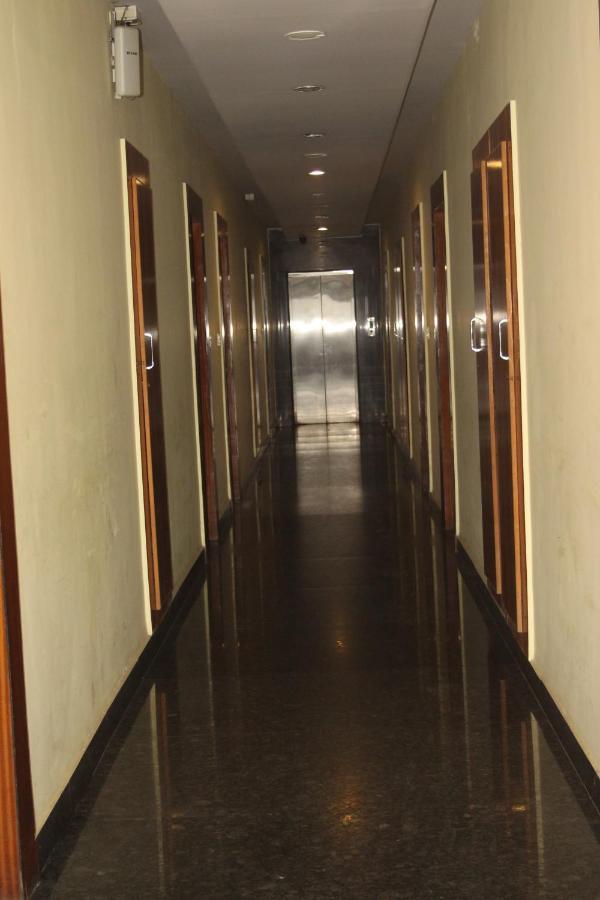 Hotel Stay By The Way Mysore Εξωτερικό φωτογραφία