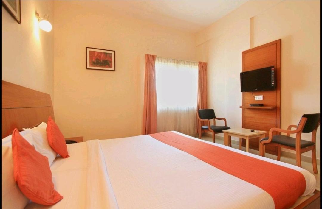 Hotel Stay By The Way Mysore Εξωτερικό φωτογραφία